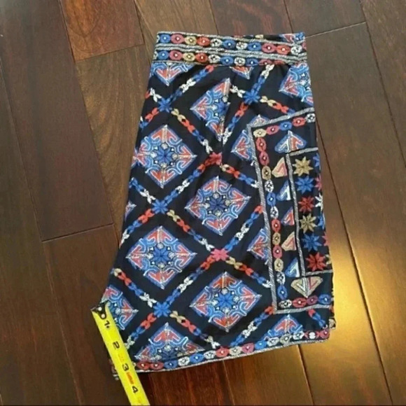 Hollister Shorts High Rise Boho Aztec Tribal Print Black Blue  Red Size 00 XXS - Picture 8 of 13